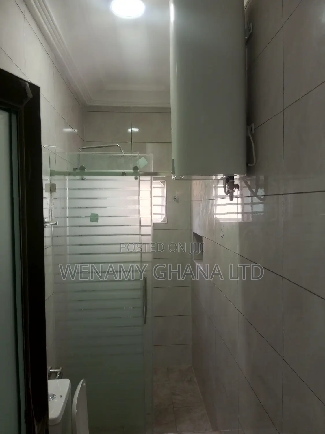 2bdrm Apartment in Golf City, Tema Metropolitan for rent