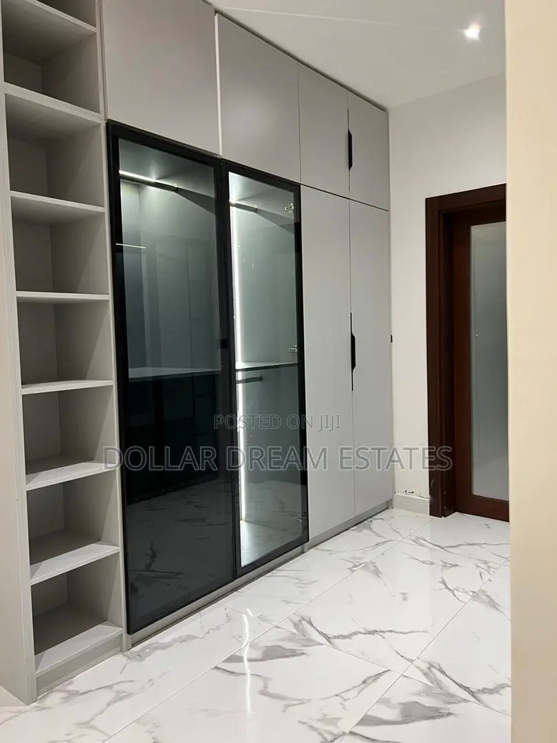 4bdrm House in East Legon for sale