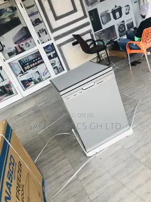 Long Lasting Midea 12 Plate Electric Gray Dishwasher