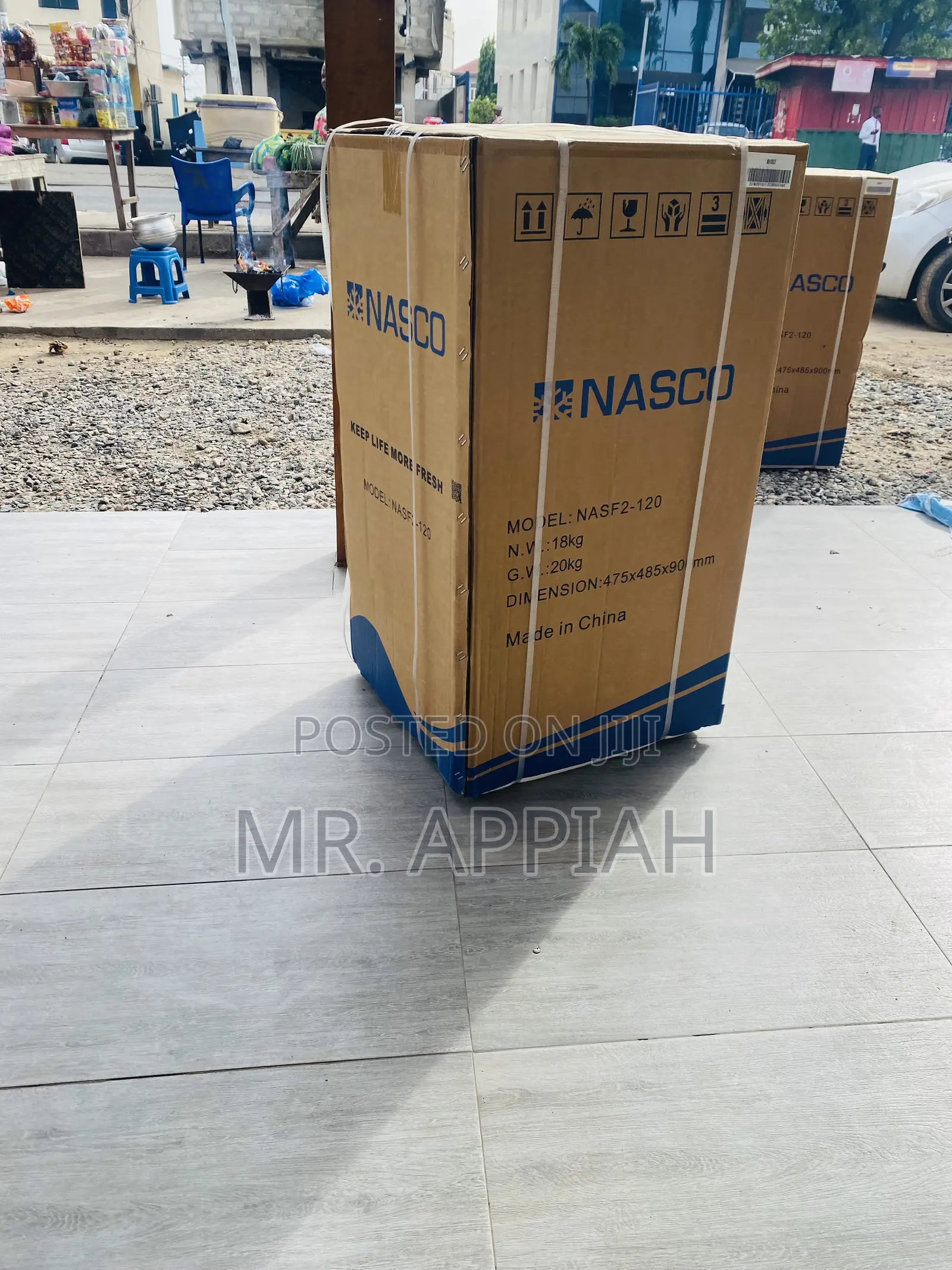 Classic Design Nasco Nasf2-120 Table Top Electric Fridge.