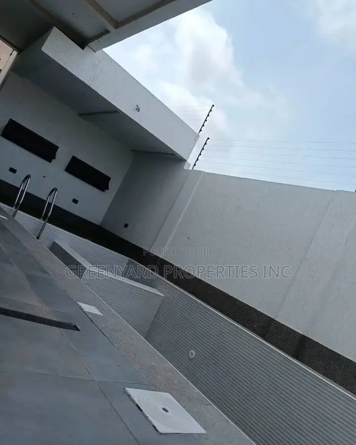 4bdrm House in East Legon for sale