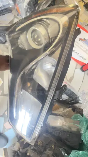 Genesis Headlight Right Side