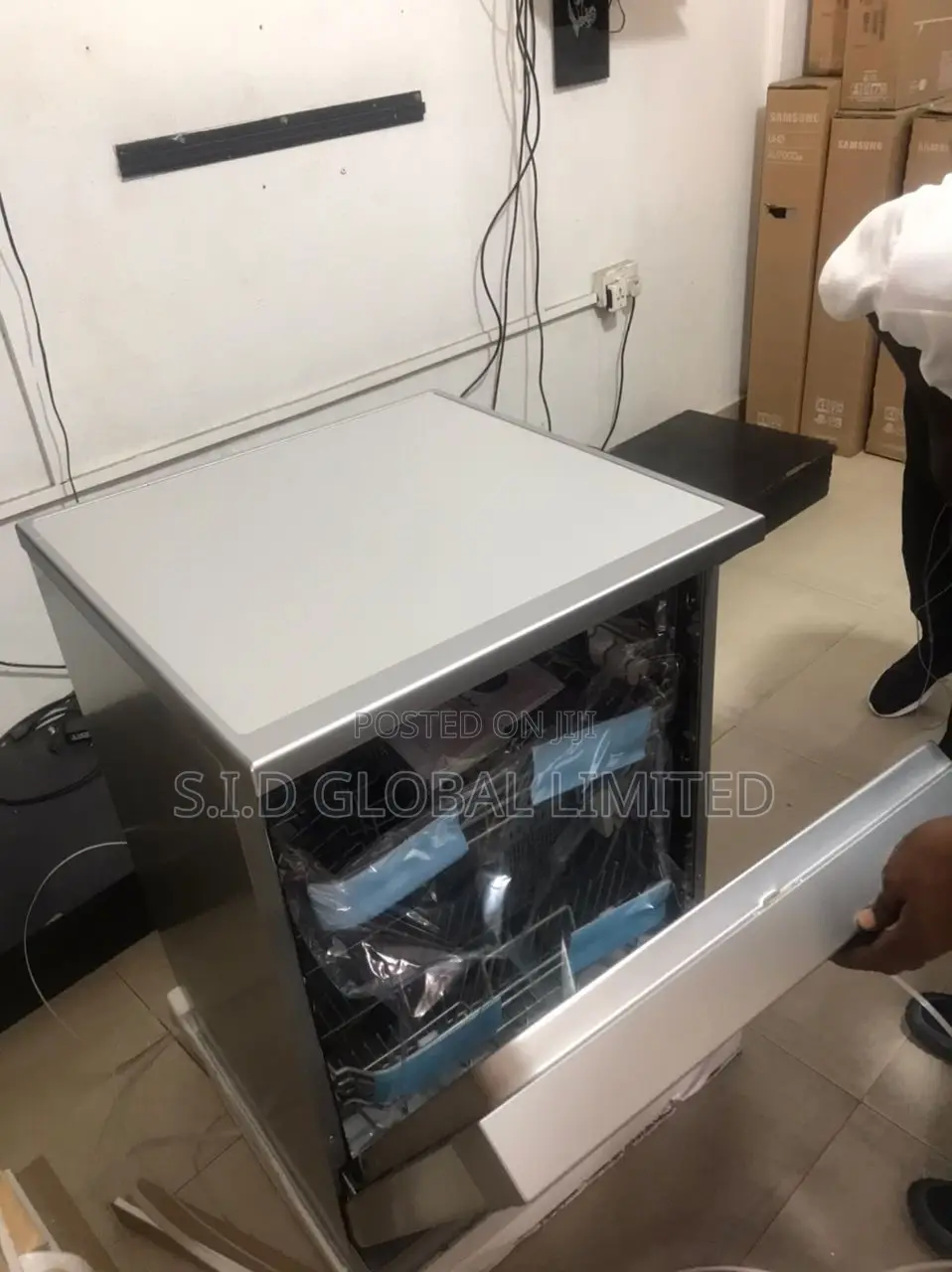 Dazzling Midea 12 Plates Dishwasher Full Board (WQP12-5203)