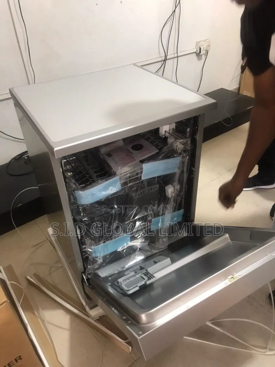 Newly Arrived Midea 12 Plates Dishwasher Full Board