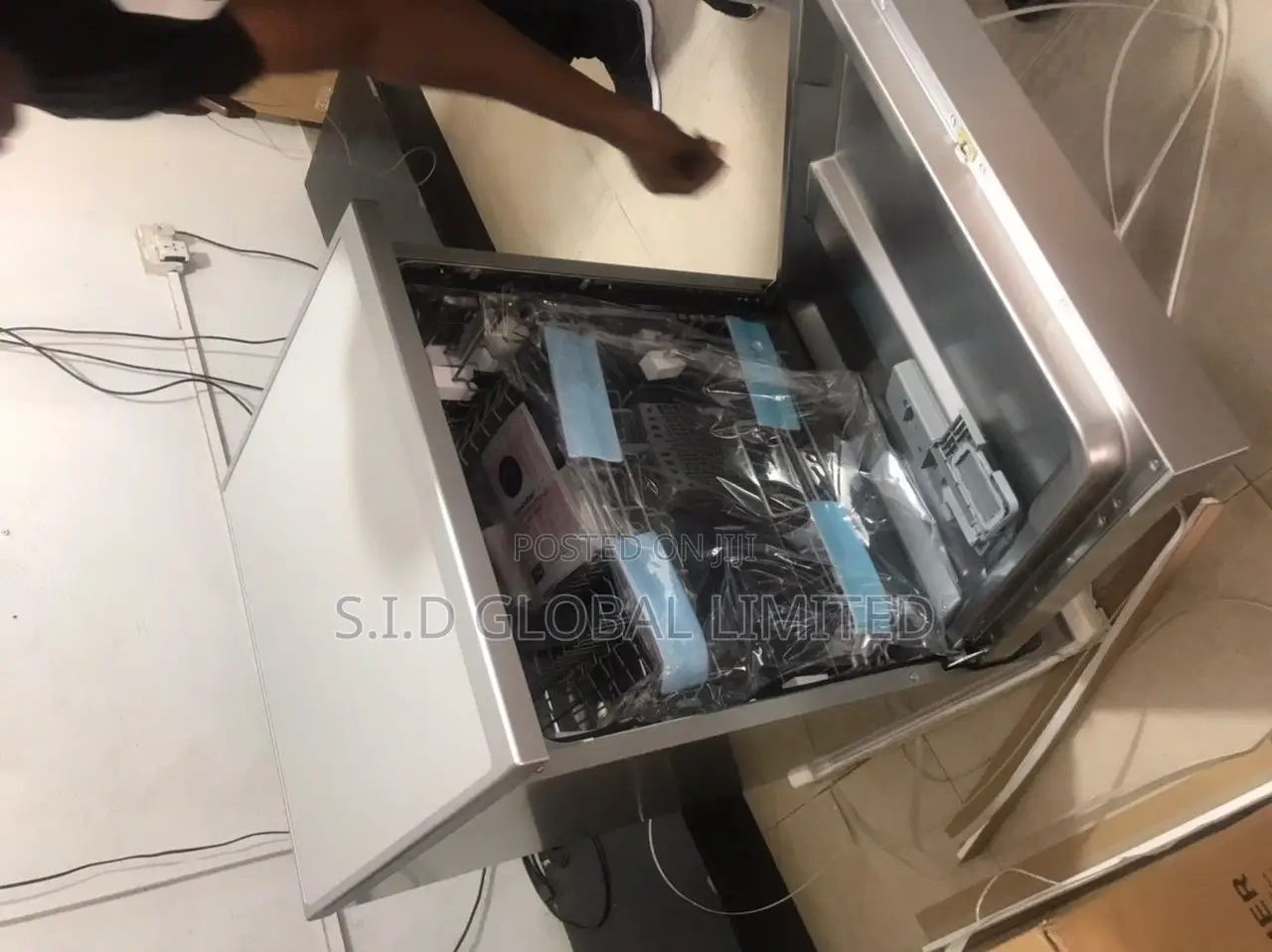 Awesome Midea 12 Plates Dishwasher Full Board (WQP12-5203)