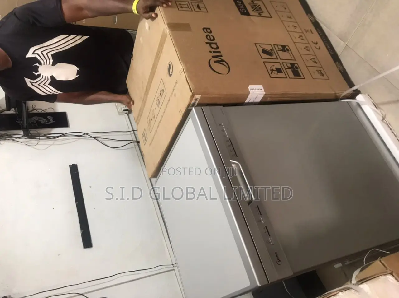 Efficient and Fast Midea 12 Plates Dishwasher Full Board