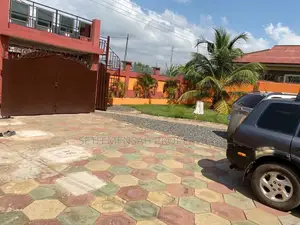 8bdrm House in Skm, Spintex for sale