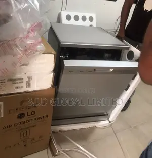 Efficient and Fast Midea 12 Plates Dishwasher Full Board