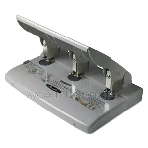 Swingline 74550 Heavy-Duty Punch, 3HP, 9/32" Size,75 SHT Cap