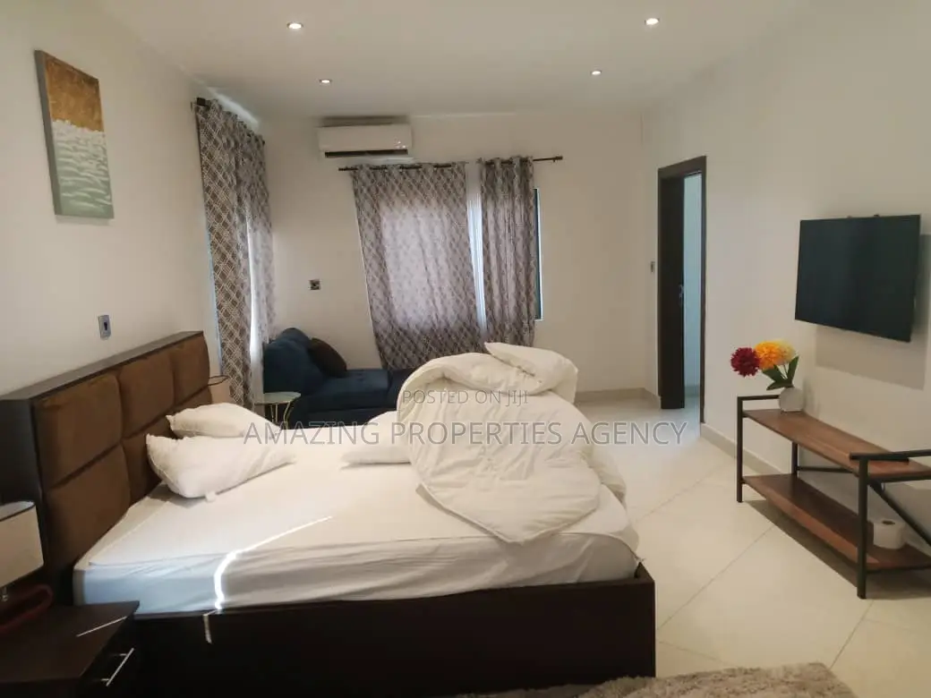 4bdrm House in Adjiriganor for sale