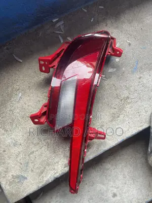 Hyundai Elantra 2018 Back Bumper Reflector Available