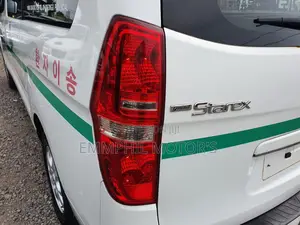 Hyundai Starex 2013 White