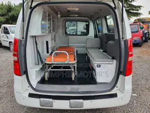 Hyundai Starex 2013 White