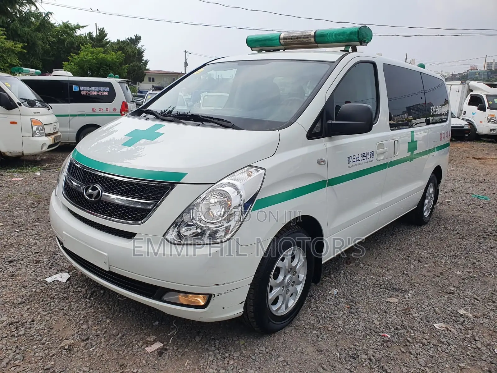 Hyundai Starex 2013 White