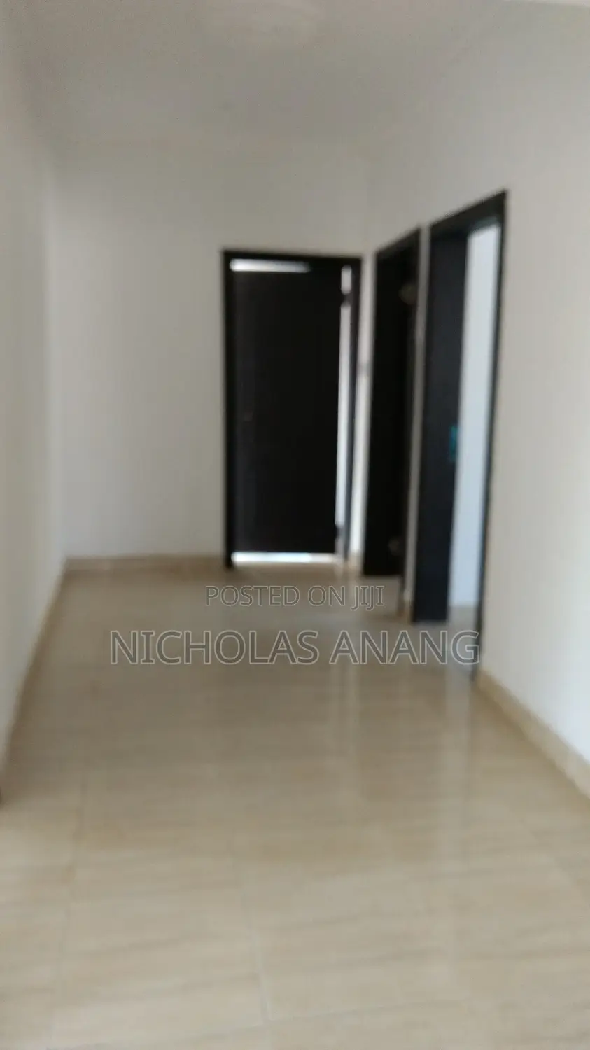 3bdrm Apartment in Dorns Properties, New Town for rent