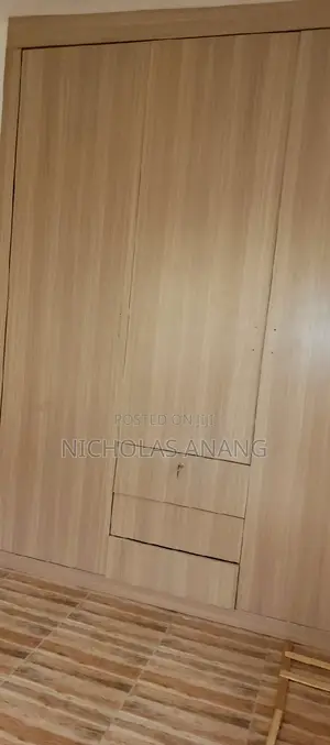 3bdrm Apartment in Dorns Properties, New Town for rent