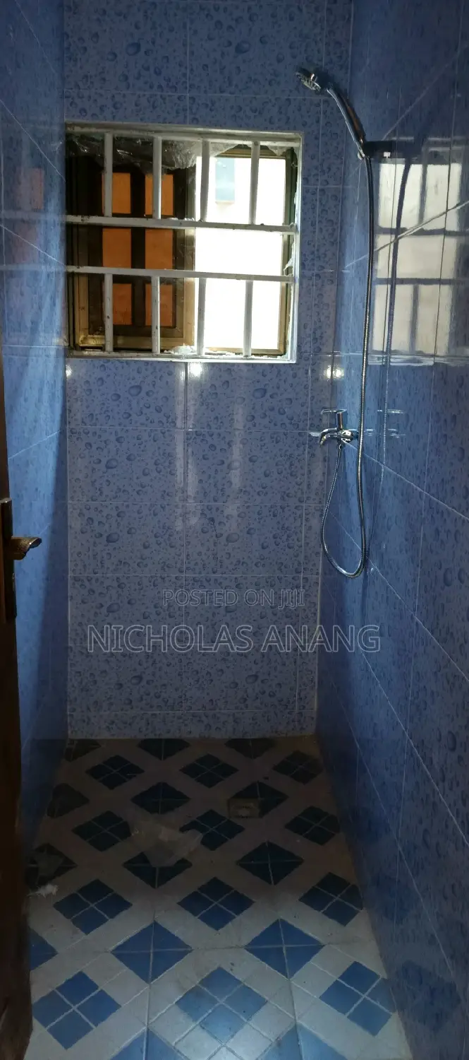 3bdrm Apartment in Dorns Properties, New Town for rent