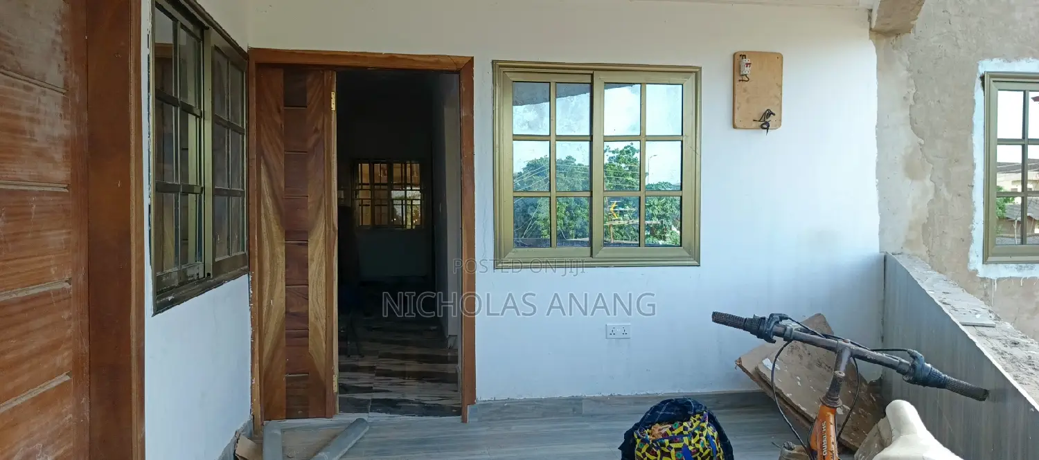 3bdrm Apartment in Dorns Properties, New Town for rent