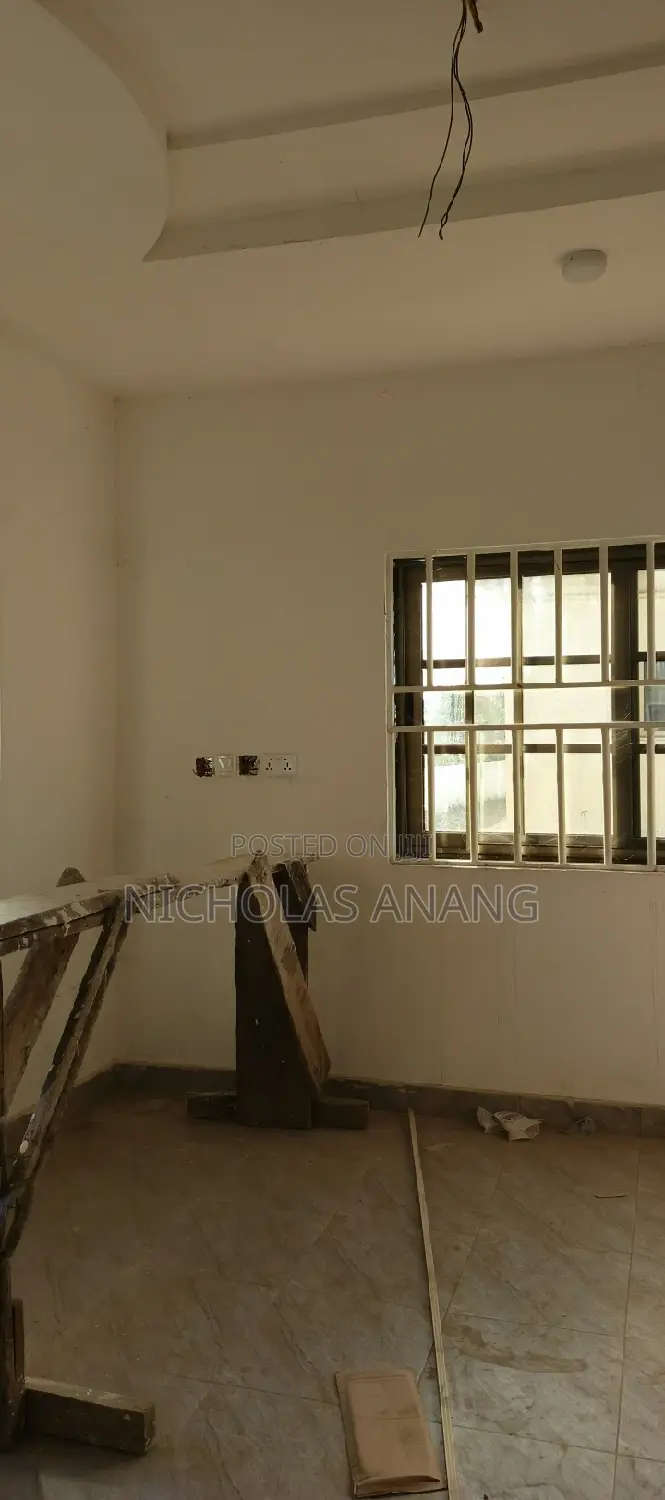 3bdrm Apartment in Dorns Properties, New Town for rent