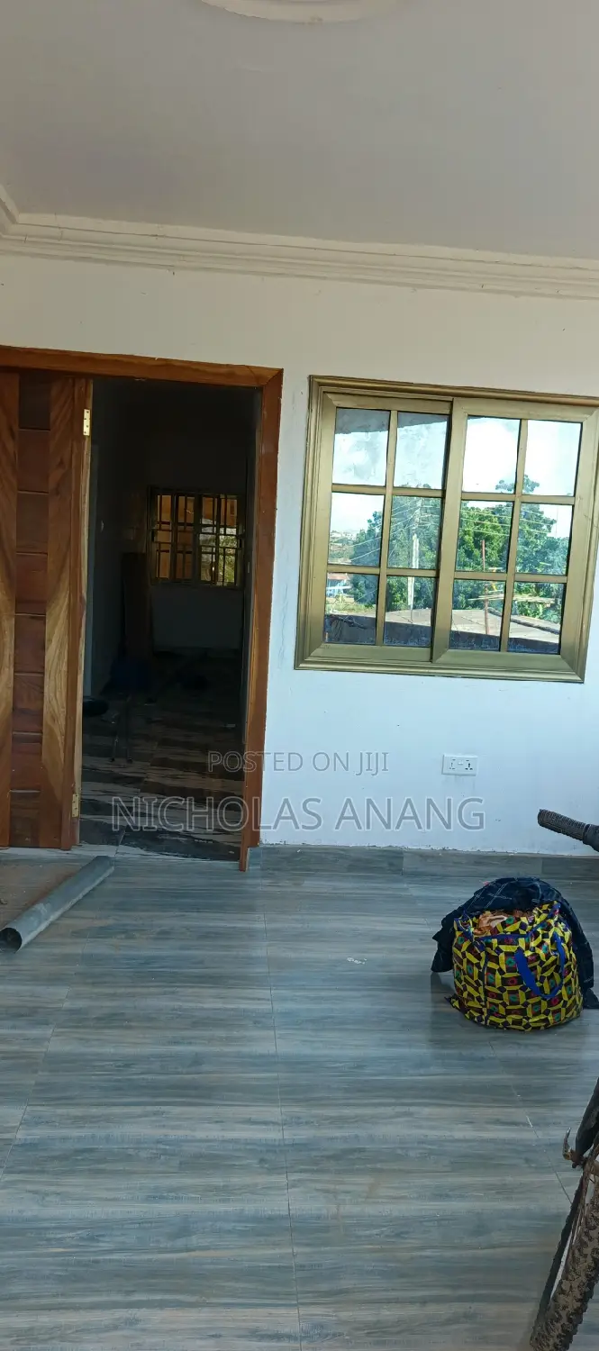 3bdrm Apartment in Dorns Properties, New Town for rent