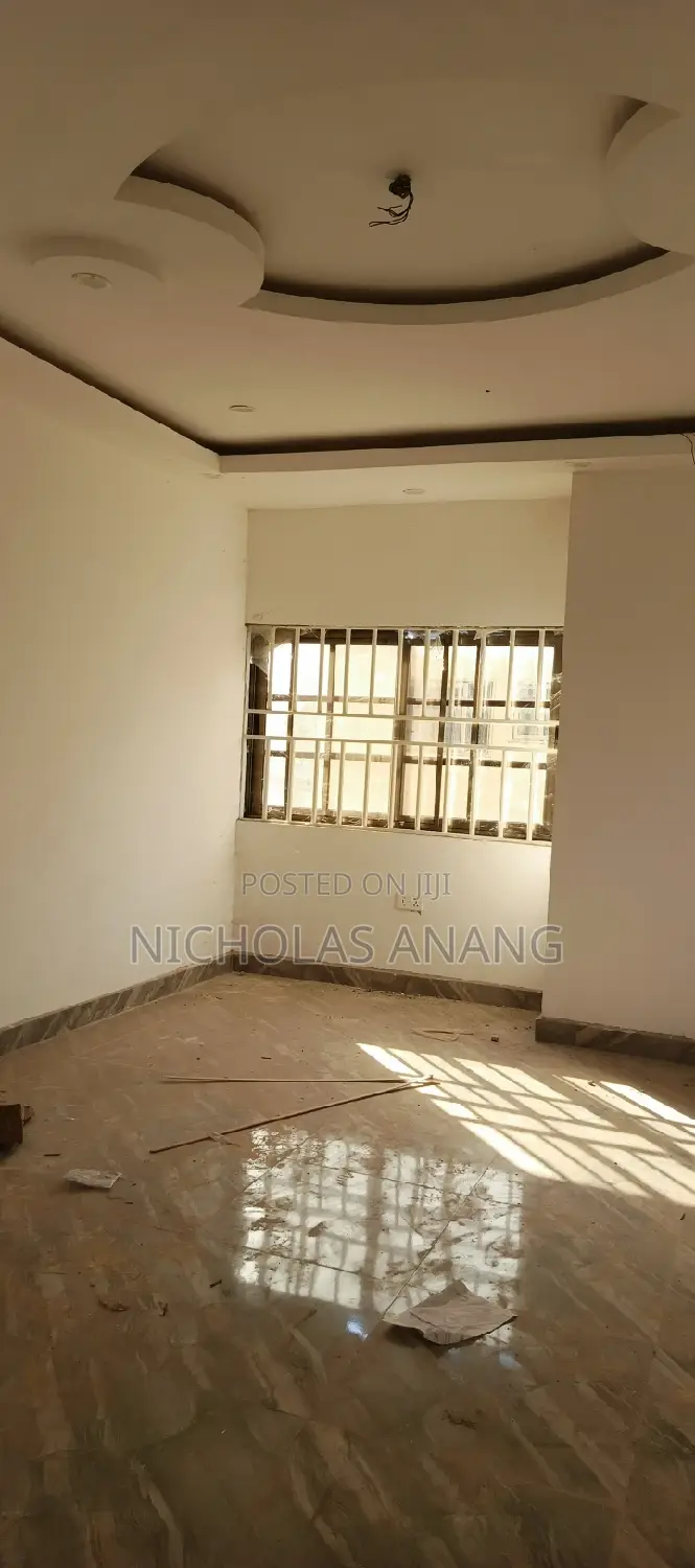 3bdrm Apartment in Dorns Properties, New Town for rent