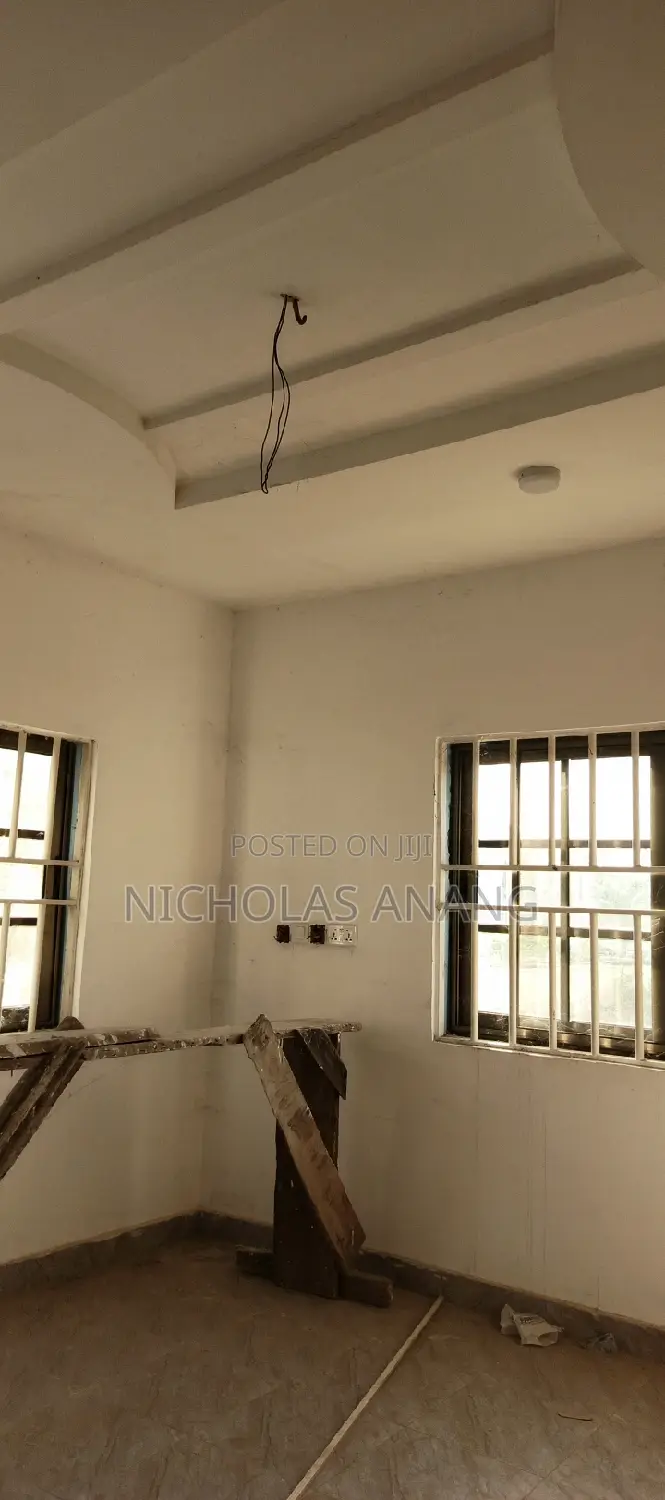 3bdrm Apartment in Dorns Properties, New Town for rent