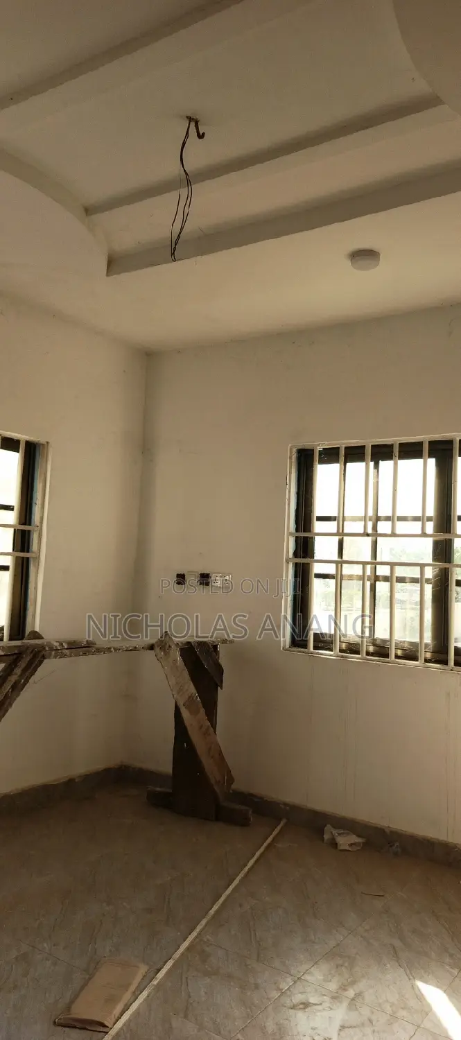 3bdrm Apartment in Dorns Properties, New Town for rent