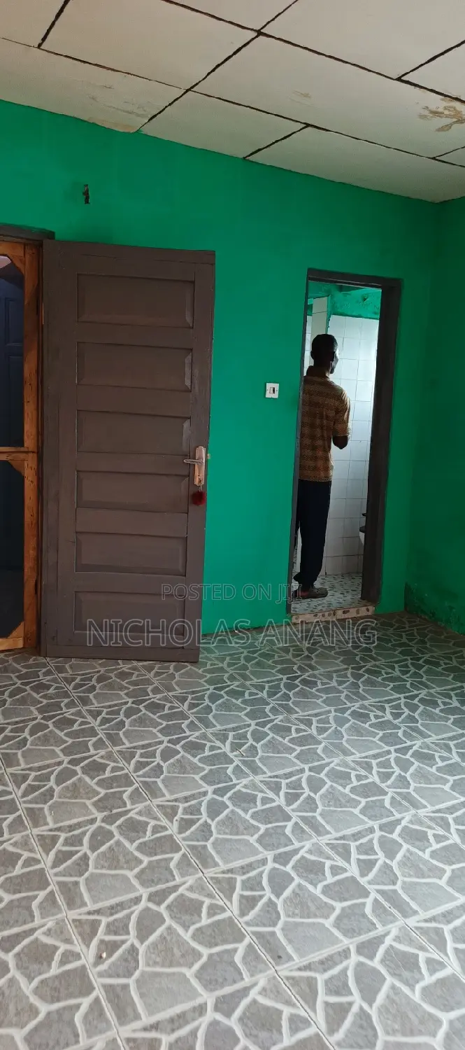 1bdrm Apartment in Dorns, New Town for rent