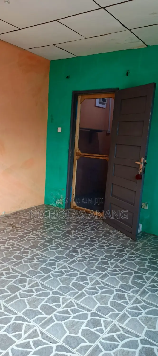1bdrm Apartment in Dorns, New Town for rent