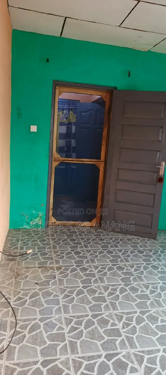 1bdrm Apartment in Dorns, New Town for rent