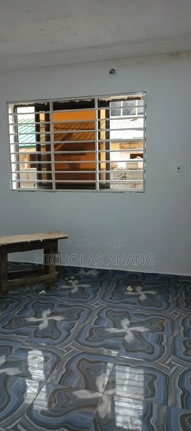 2bdrm Apartment in Dorns Properties, New Town for rent