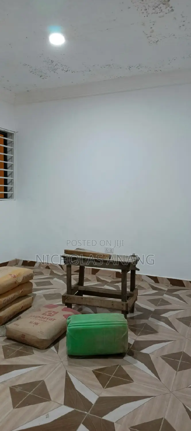 2bdrm Apartment in Dorns Properties, New Town for rent