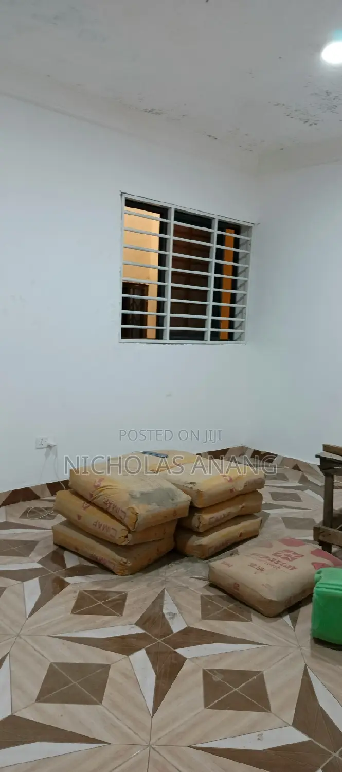 2bdrm Apartment in Dorns Properties, New Town for rent