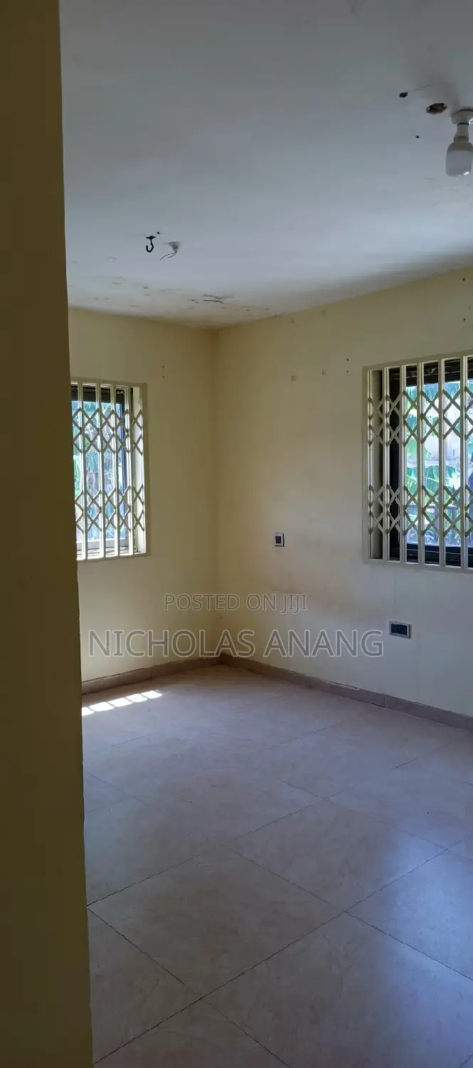 1bdrm Apartment in Dorns Properties, New Town for rent