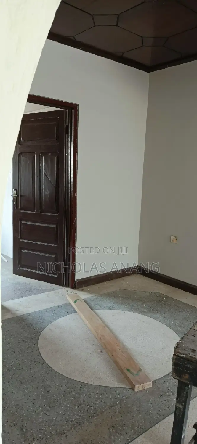 3bdrm House in Dorns Properties, New Town for rent
