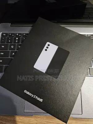 New Samsung Galaxy Folder 8 GB Black