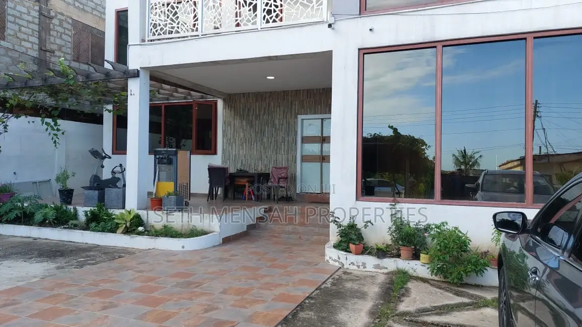 Furnished 6bdrm Apartment in Kaneshie for sale