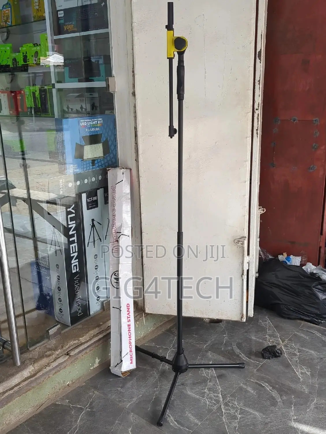 Heavy Duty Microphone Stand With Quick Release