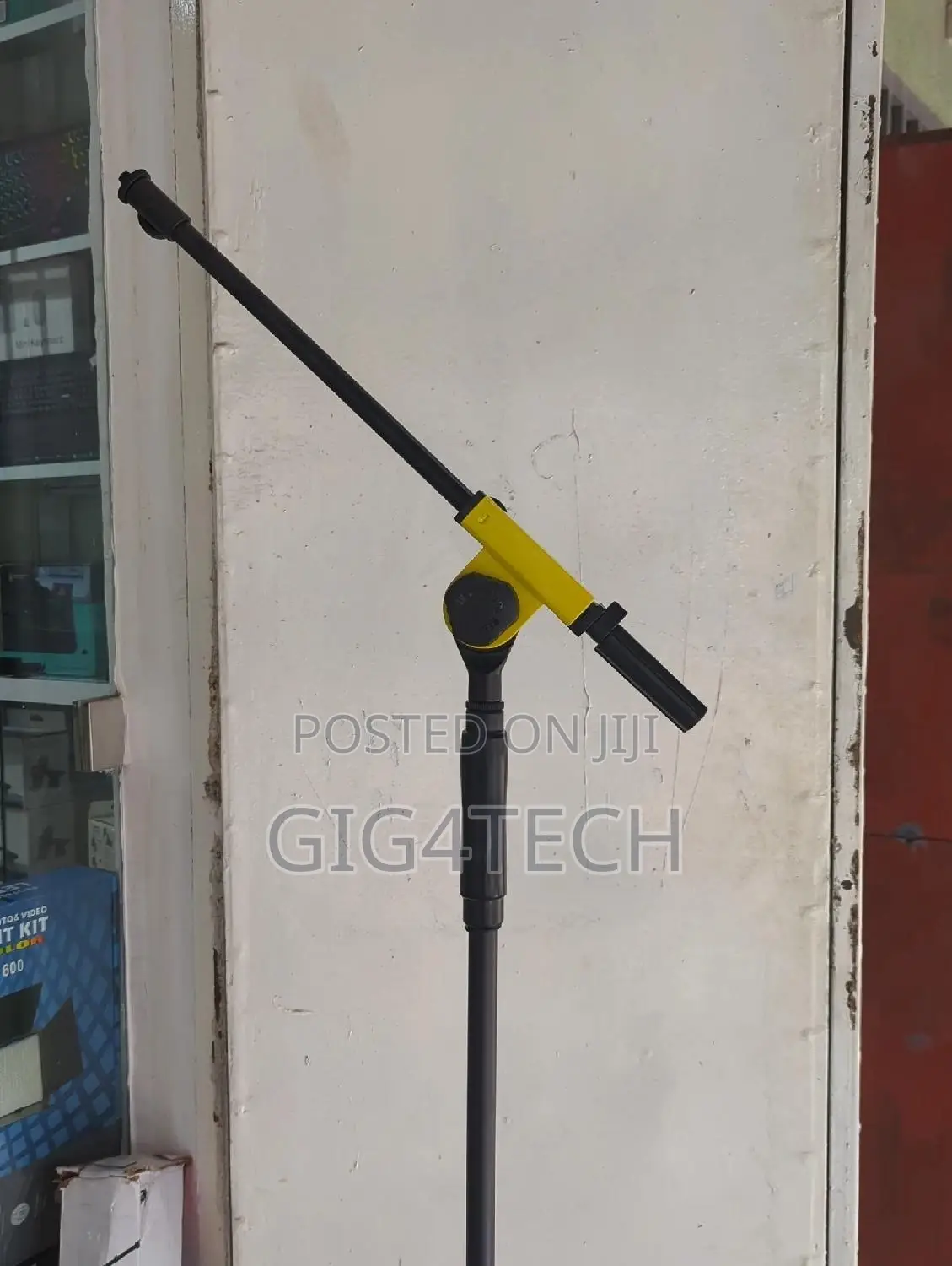 Heavy Duty Microphone Stand With Quick Release