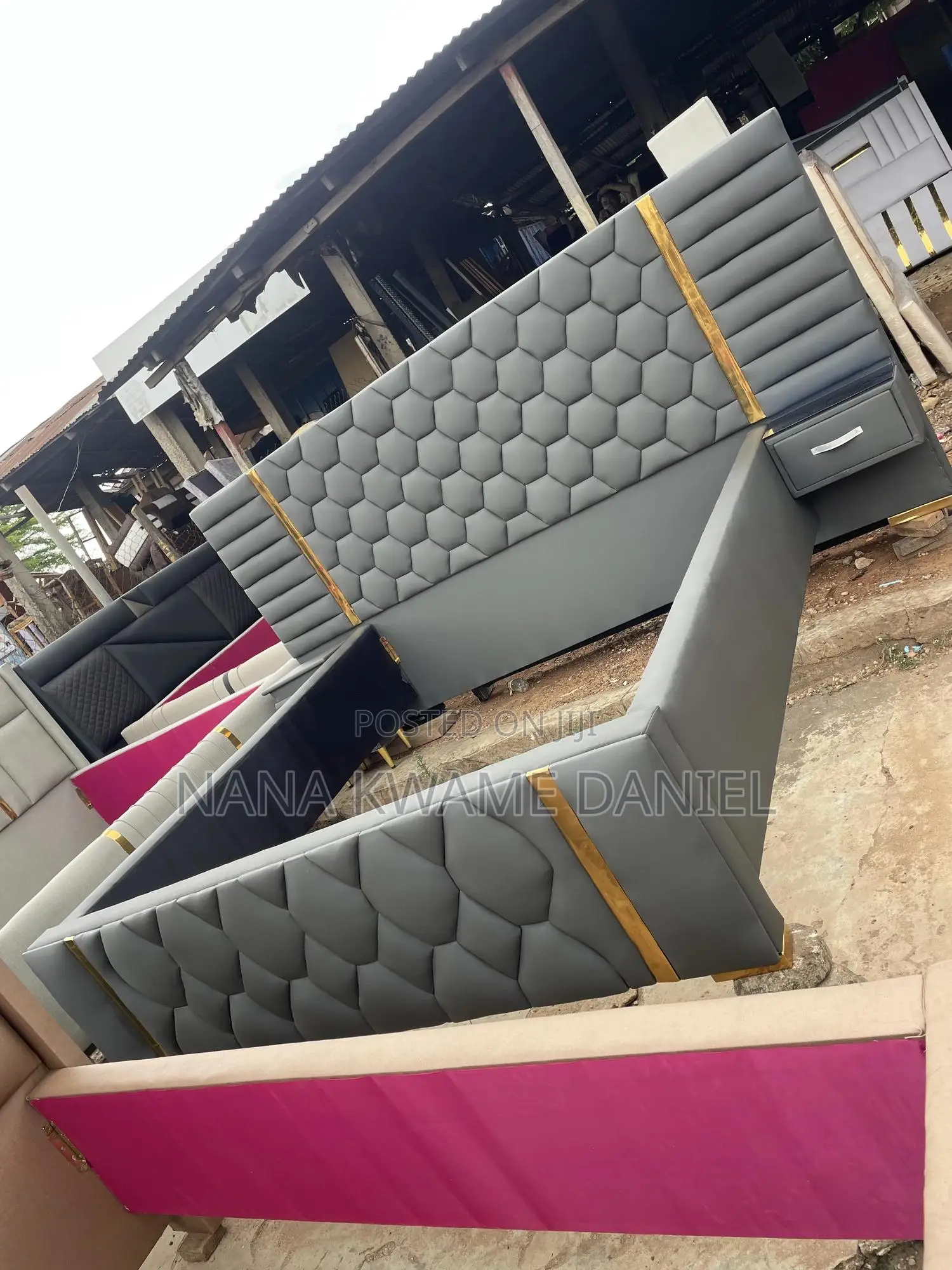 Queen Size Bed, Neat Work And Good Finishing