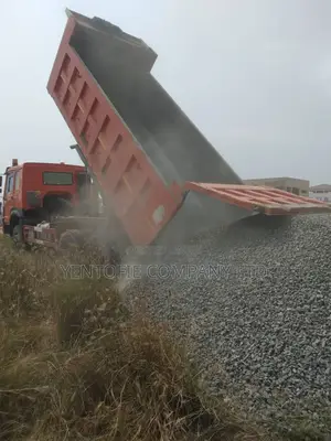 Sand/Chippings/Laterite / Filling Materials / Stones For