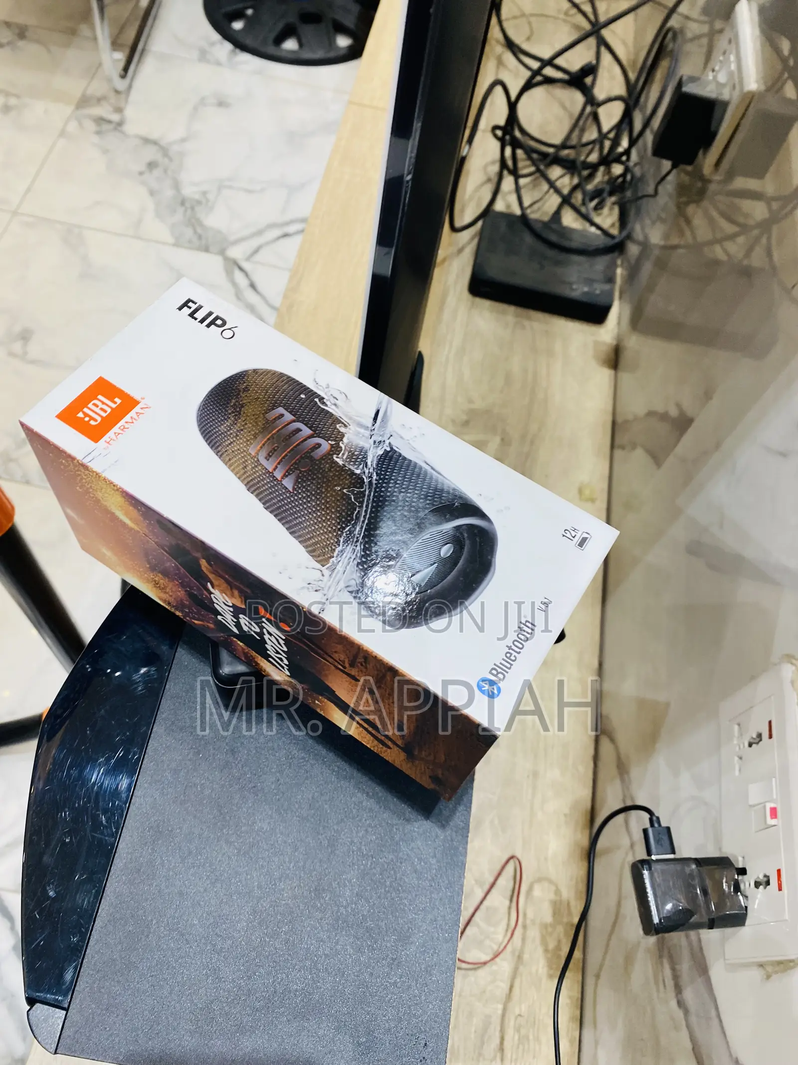 JBL Flip 6 - Portable Bluetooth Waterproof Speaker(Black).