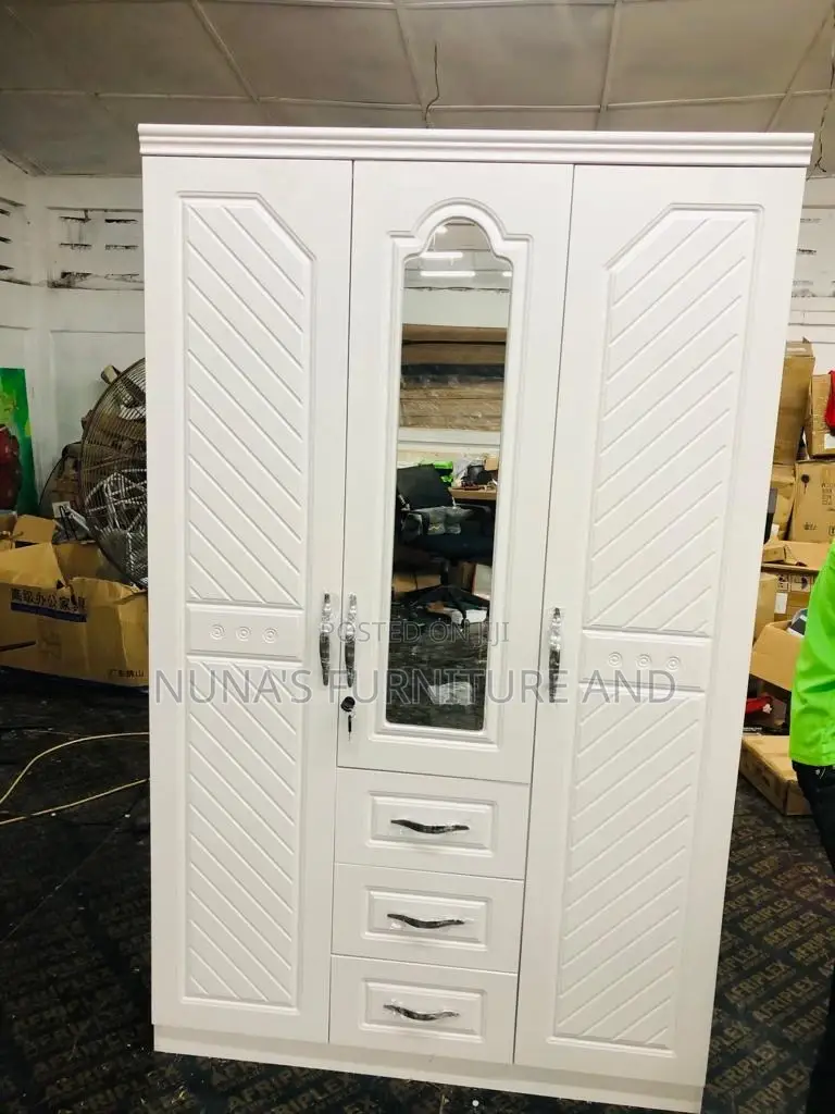 3 Doors Wardrobe With Mirror