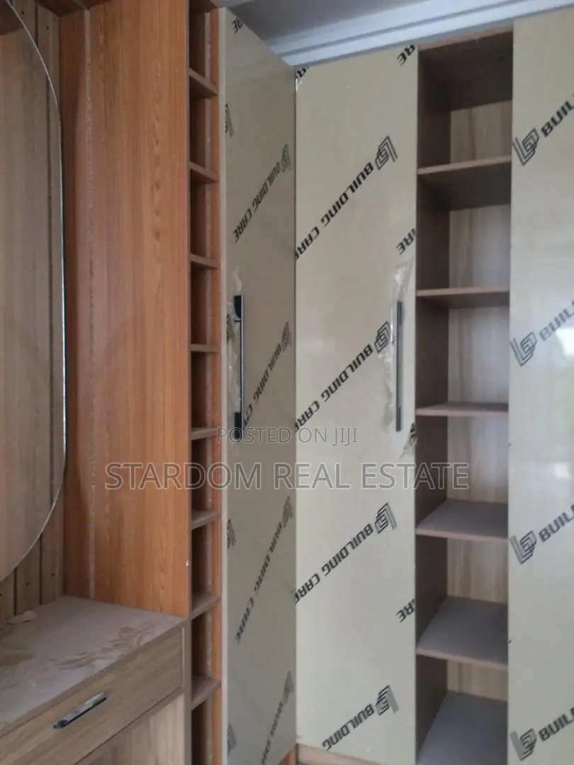 4bdrm Duplex in East Legon for sale