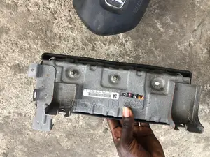 Honda Accord 2018,2019,2020 Kneeling Airbag