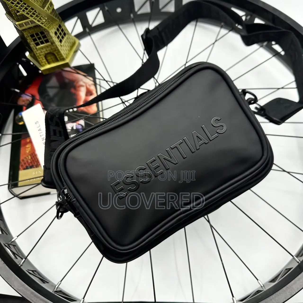 Essential Leather Side/Shoulder Bag