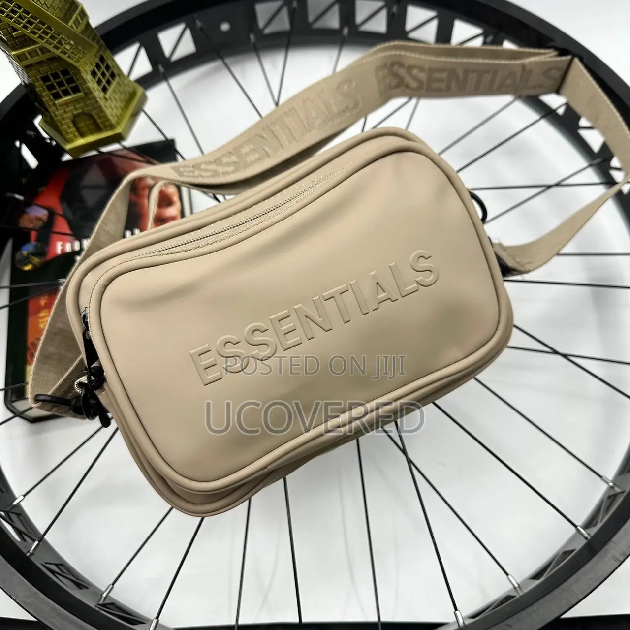 Essential Leather Side/Shoulder Bag