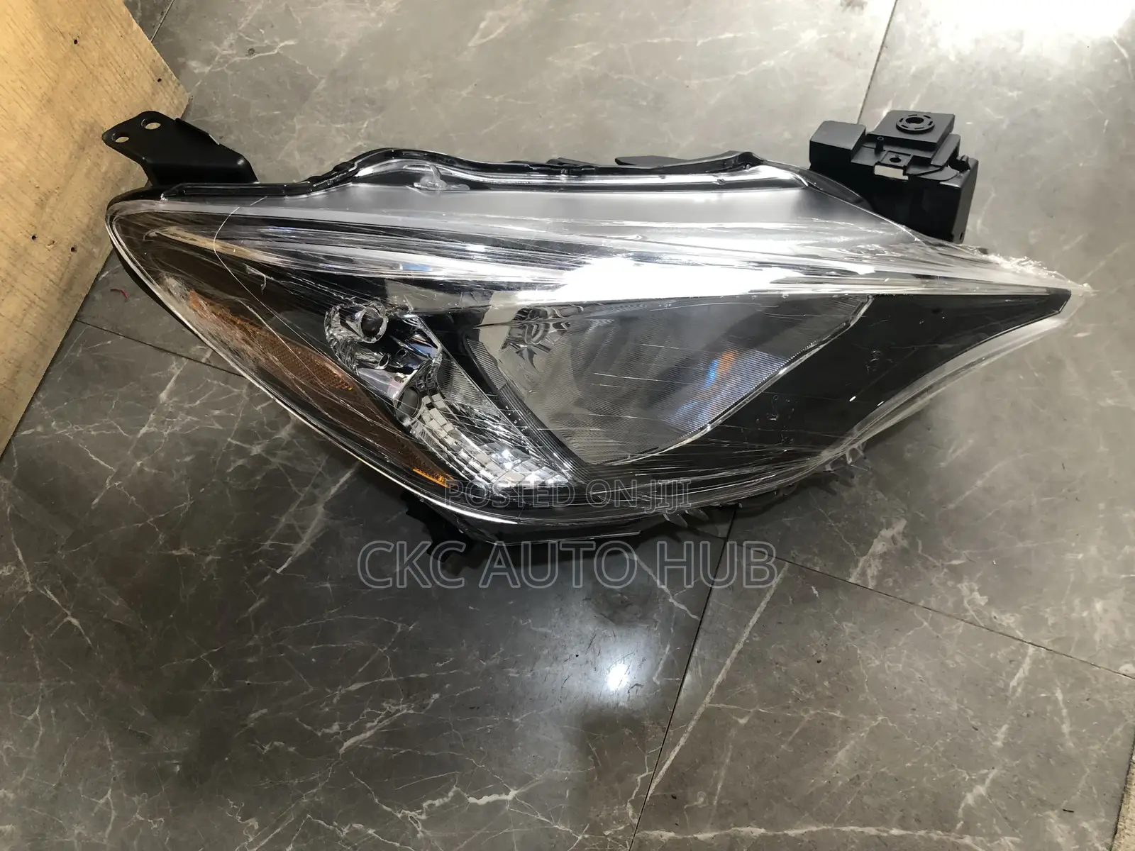 Toyota IA /Scion Head Lamp