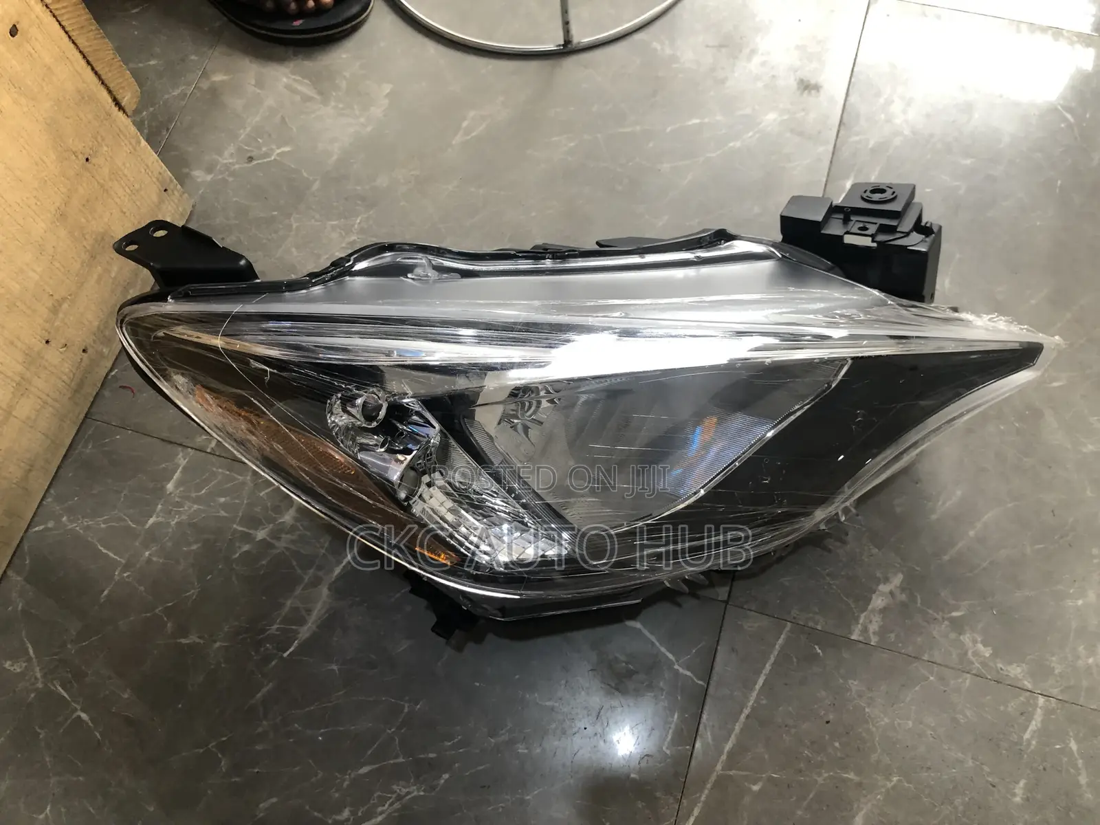 Toyota IA /Scion Head Lamp