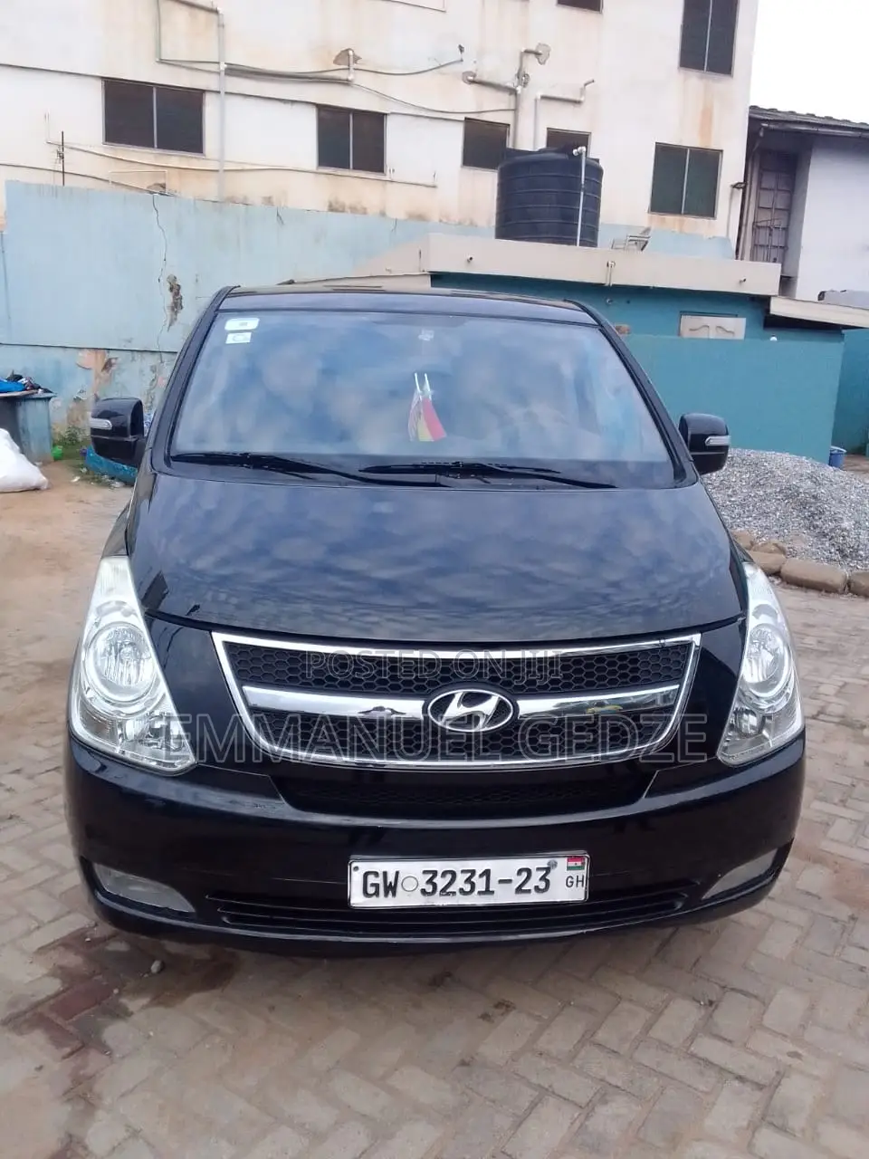 Mini Van Rental -H1 Bus (11 Seater)